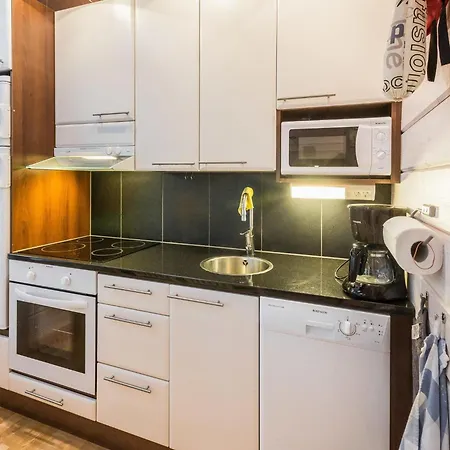 Yllaeksen Sirppikuu 2 By Interhome